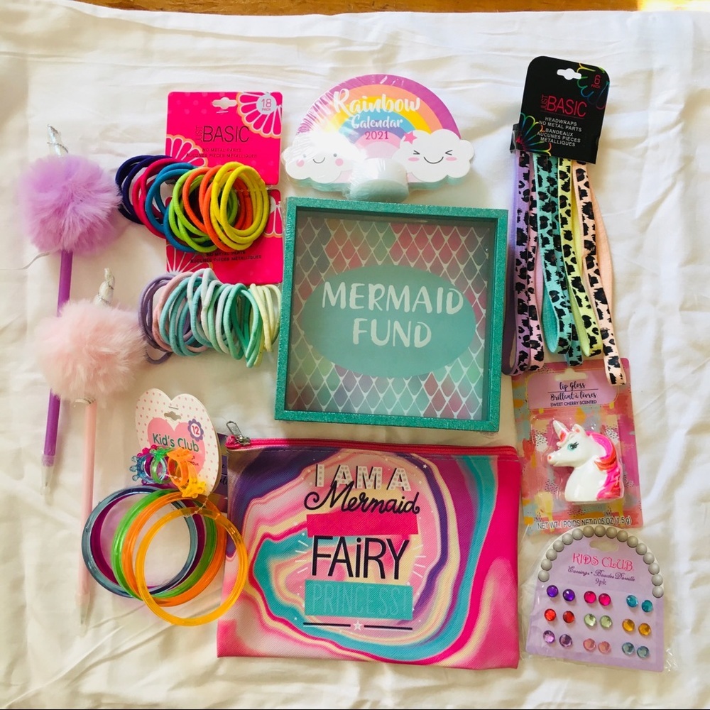 NWT MERMAID ZIP CASE , BANK , UNICORN PENS LIP GLOSS! - Picture 16 of 16